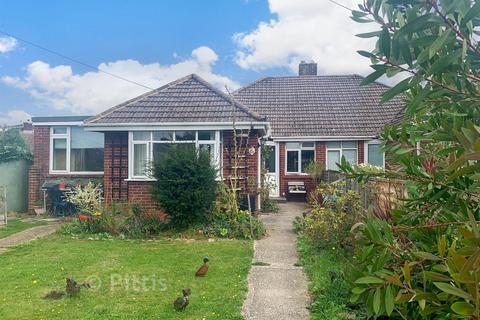 3 bedroom semi-detached bungalow for sale, Staplers Road, Newport PO30