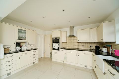 4 bedroom bungalow for sale, Maple Avenue, Bexhill-On-Sea