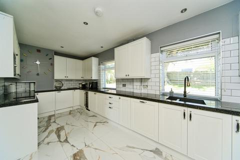 5 bedroom detached house for sale, Glassenbury Drive, Bexhill-On-Sea