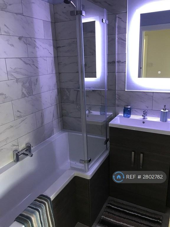 Bath / Shower