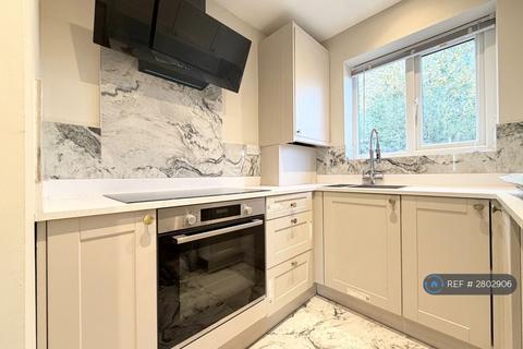 3 bedroom semi-detached house to rent, Bridge End, Camberley, GU15