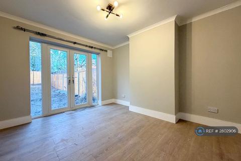 3 bedroom semi-detached house to rent, Bridge End, Camberley, GU15