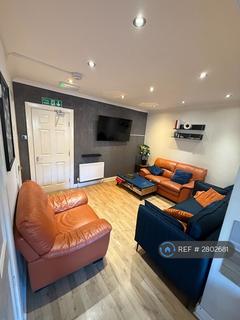 5 bedroom semi-detached house to rent, Mitchell Avenue, Coventry, CV4