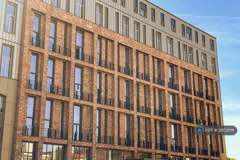 2 bedroom flat to rent, Spinners Way, Manchester, M15