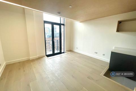 2 bedroom flat to rent, Spinners Way, Manchester, M15
