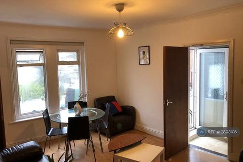 3 bedroom flat to rent, Milton Road, Southampton, SO15