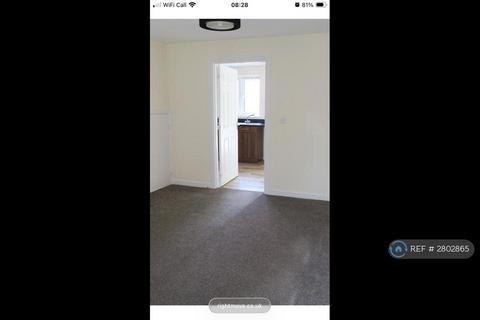 3 bedroom semi-detached house to rent, Nash Drive, Wellington, TA21