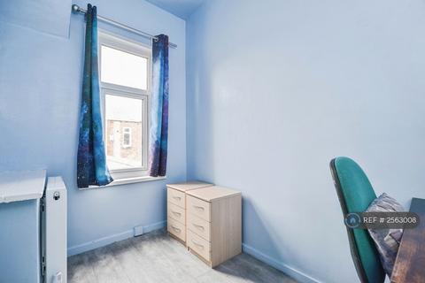 2 bedroom end of terrace house to rent, Jackson Street, Hartlepool, TS25