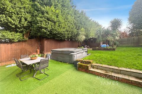 4 bedroom semi-detached house for sale, Vaendre Lane, Old St. Mellons, Cardiff