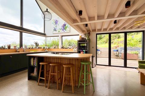 undefined, Edge Hill, Cwmcarvan