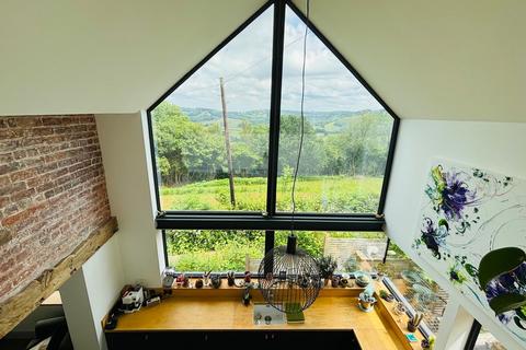 undefined, Edge Hill, Cwmcarvan