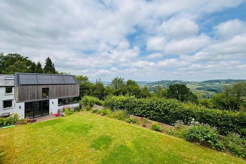undefined, Edge Hill, Cwmcarvan