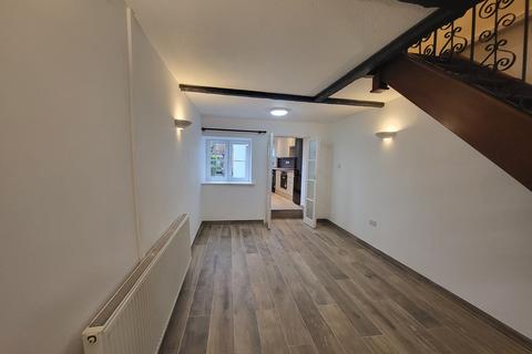2 bedroom terraced house to rent, Drybridge Street, Monmouth
