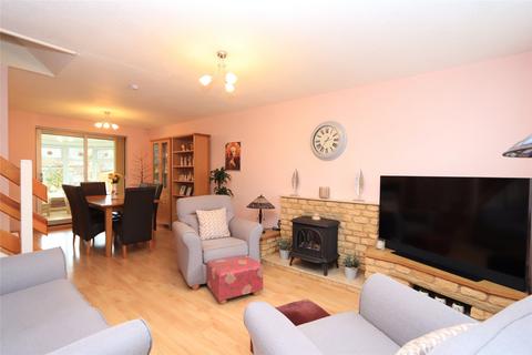 3 bedroom semi-detached house for sale, Petersham Close, Newport Pagnell, Buckinghamshire, MK16