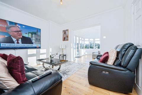 5 bedroom detached house for sale, Church View, Clapham, Bedford
