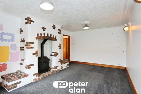 undefined, Shirdale Close, Maesycwmmer, Hengoed