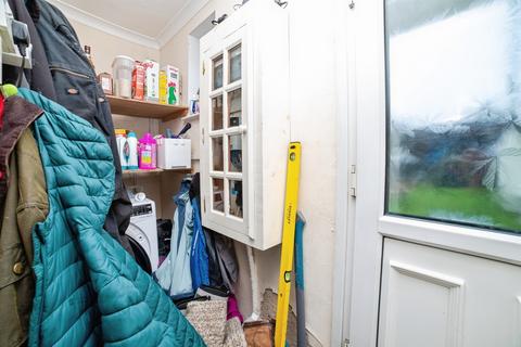 3 bedroom end of terrace house for sale, Kingsley Crescent, Alfreton DE55