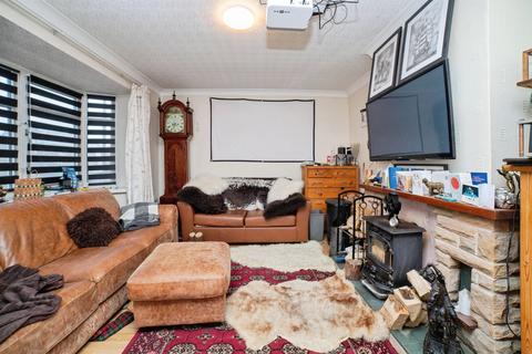 3 bedroom end of terrace house for sale, Kingsley Crescent, Alfreton DE55