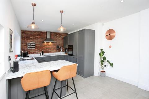 undefined, Ton-yr-Ywen Avenue, CARDIFF
