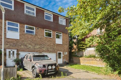 High Trees Close, Willesborough, Ashford