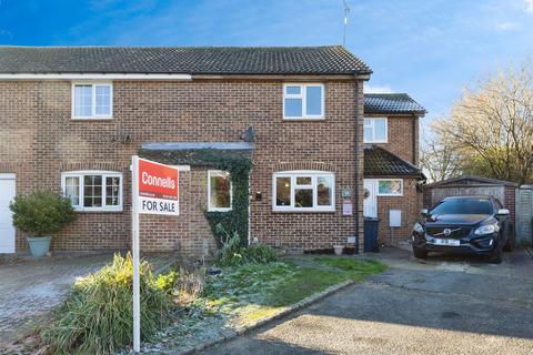 3 bedroom semi-detached house for sale, Lakemead, Ashford