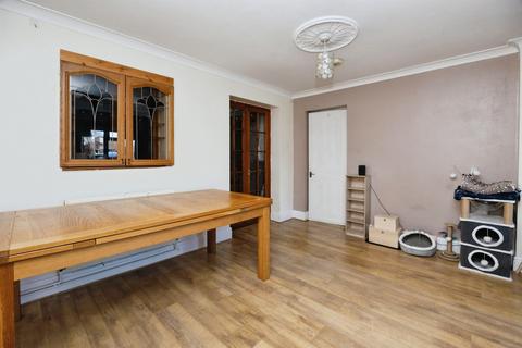 3 bedroom semi-detached house for sale, Lakemead, Ashford