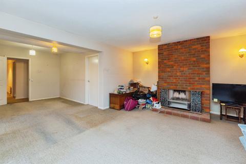 2 bedroom detached bungalow for sale, Great Lane, Bierton, Aylesbury