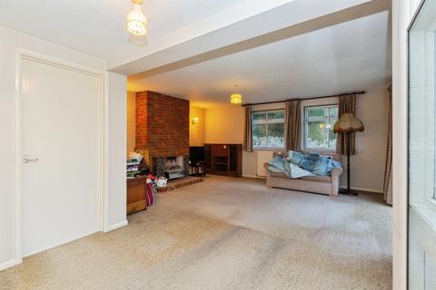 2 bedroom detached bungalow for sale, Great Lane, Bierton, Aylesbury