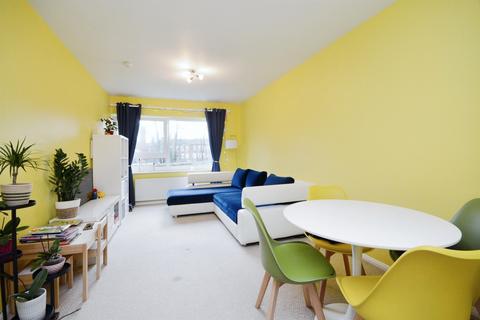 2 bedroom apartment for sale, Doddinghurst Road, Brentwood