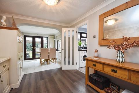 3 bedroom detached house for sale, Barn Mead, Doddinghurst, Brentwood