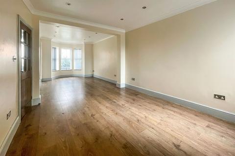 3 bedroom terraced house for sale, Stanley Street, Bedford