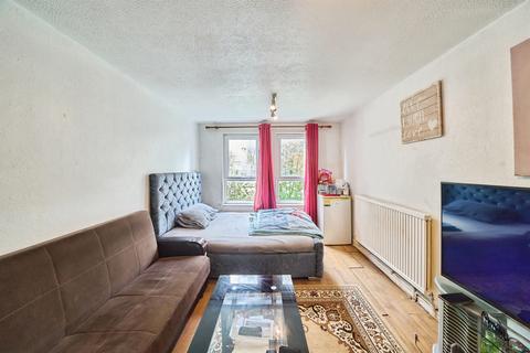 1 bedroom maisonette for sale, Fanshawe Avenue, Barking