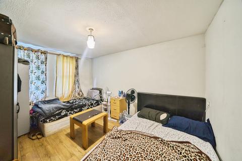 1 bedroom maisonette for sale, Fanshawe Avenue, Barking