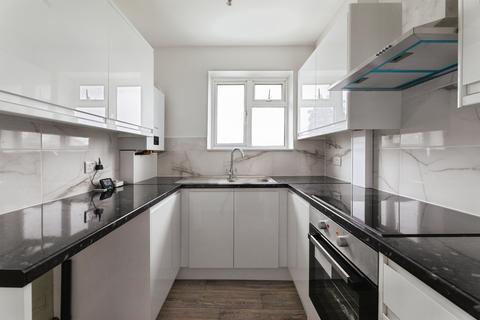 2 bedroom maisonette for sale, Blake Avenue, Barking