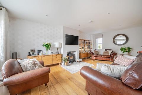 3 bedroom semi-detached house for sale, Chestnut Drive, Berkhamsted