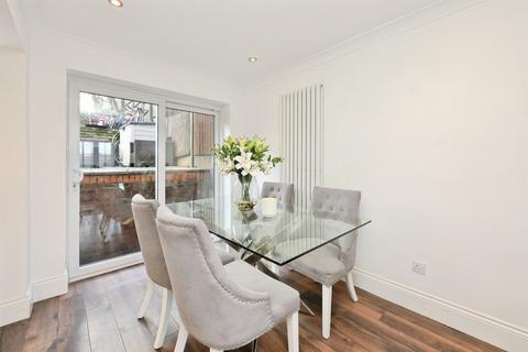 3 bedroom terraced house for sale, Barnard Acres, Nazeing, Waltham Abbey