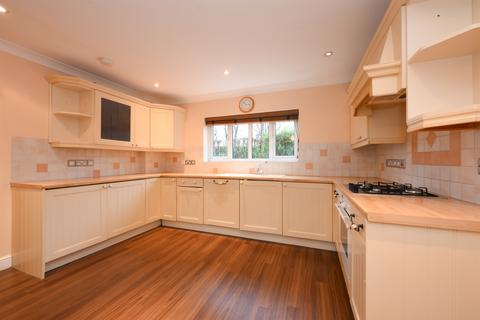 3 bedroom semi-detached house for sale, Station Road, Broxbourne