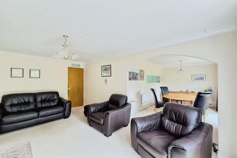 undefined, Burleigh Piece, Buckingham