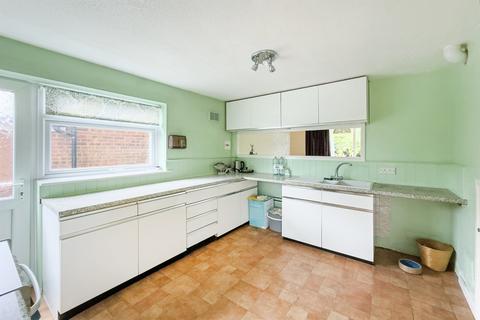 undefined, Burleigh Piece, Buckingham
