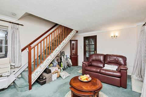 undefined, Derwent Close, Burton-On-Trent