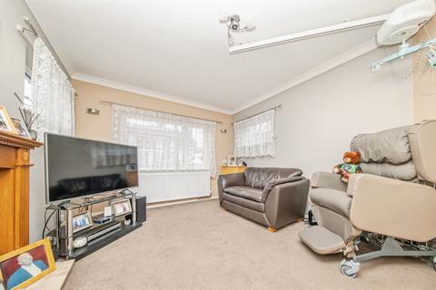2 bedroom detached bungalow for sale, Bourne Road, Colchester
