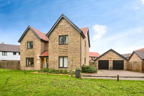 4 bedroom detached house for sale, Mitchell Gardens, Copthorne, Crawley