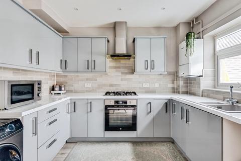 2 bedroom terraced house for sale, Blacksmiths Meadow, OXFORD