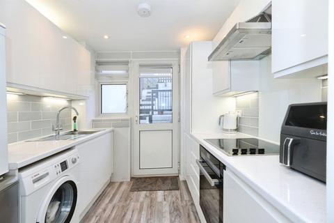 3 bedroom terraced house for sale, Lynton Road, Chesham