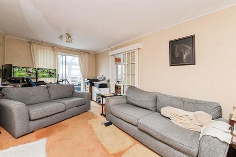 undefined, Elaine Close, Exeter