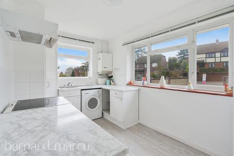 2 bedroom maisonette for sale, South Terrace, Dorking