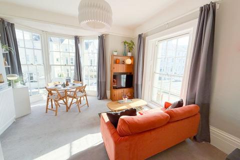 1 bedroom flat for sale, Cornfield Terrace, Eastbourne