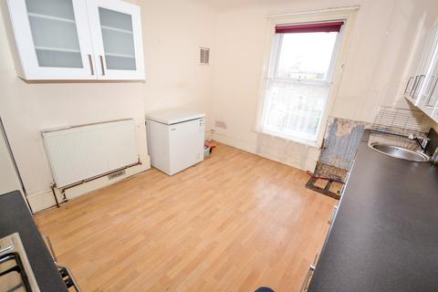 3 bedroom flat for sale, Willingdon Road, Eastbourne