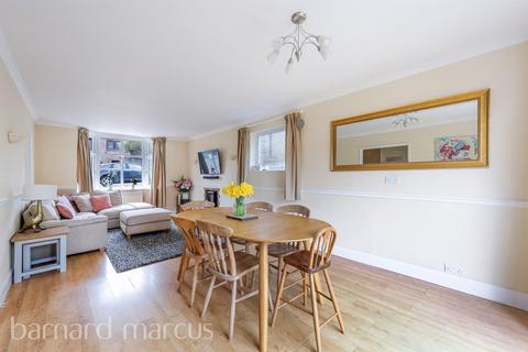 4 bedroom detached house for sale, Rosebery Road, Epsom