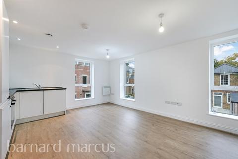 3 bedroom apartment for sale, Cromwell Road, Feltham